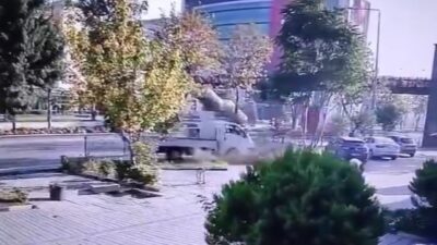 ÖNCE YOLCU ALAN MİNİBÜSE ARIDAN KAMYONETE BÖYLE ÇARPTI