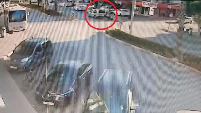 ANTALYA'NIN MANAVGAT İLÇESİNDE SEYİR HALİNDEKİ MOTOSİKLET AYNI İSTİKAMETTE GİDEN KAMYONETE