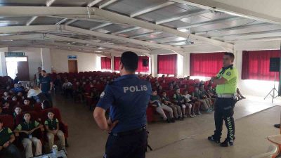 KARACASU ŞEHİTLERİ ORTAOKULU'NDA, İLÇE EMNİYET AMİRLİĞİ PERSONELLERİ TARAFINDAN ÖĞRENCİLERE YÖNELİK