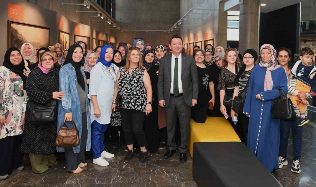 Osmangazi Belediyesi’nin kadınlara özel düzenlediği ‘Bursa Kültür Gezisi’ turları olağanca