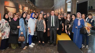 Osmangazi Belediyesi’nin kadınlara özel düzenlediği ‘Bursa Kültür Gezisi’ turları olağanca