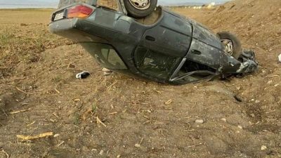 KONYA’NIN BEYŞEHİR İLÇESİNDE ŞARAMPOLE DEVRİLEN OTOMOBİLİN SÜRÜCÜSÜ HAYATINI KAYBETTİ.