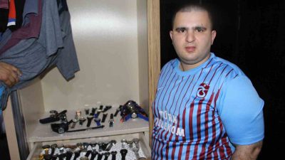 TRABZON'DA YAŞAYAN ÖZEL BİREY YAVUZ SELİM'İN ÖZEL YETENEĞİ DİNLEYENLERİ ADETA