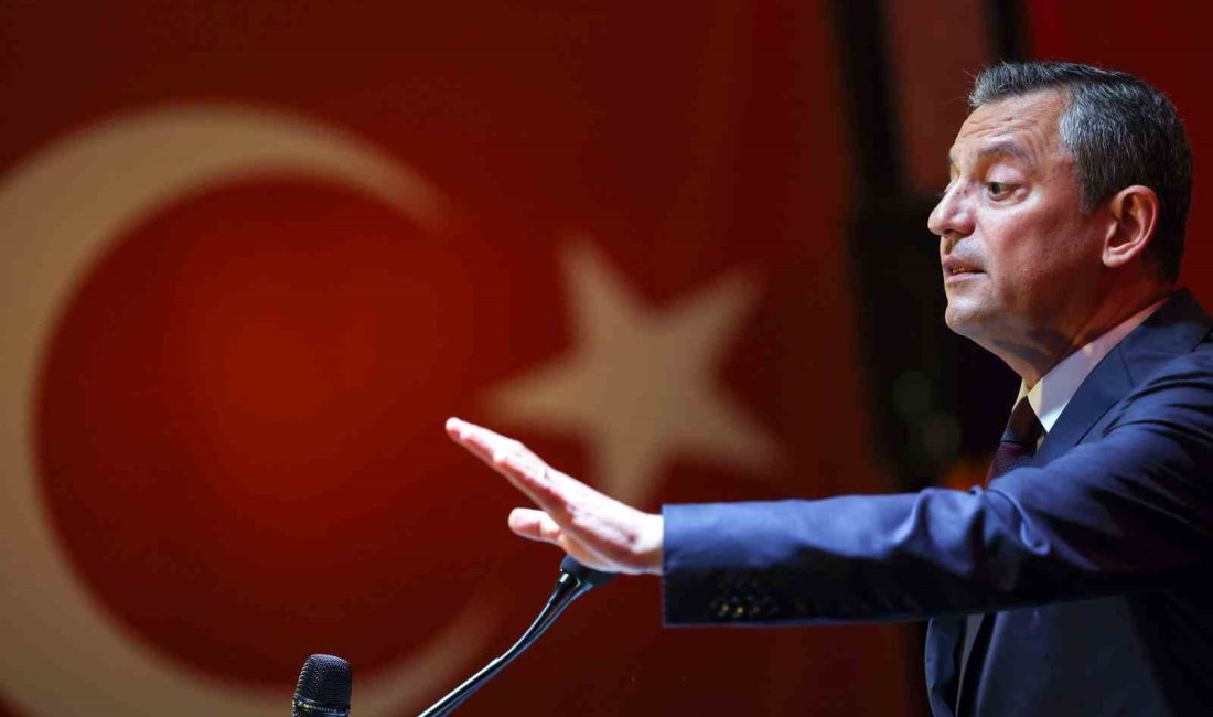 CHP lideri Özgür Özel, grup toplantısında partisinin yeni yol haritasını