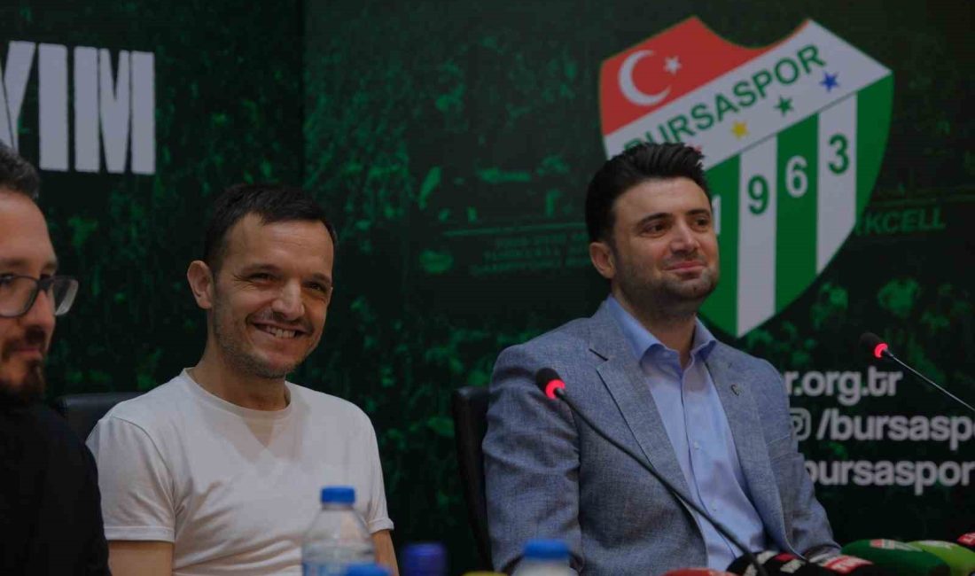 Batalla’dan Bursaspor’a Büyük Jest Bursaspor Kulübü Başkanı Enes Çelik, Teknik Direktör Pablo Martin Batalla’nın