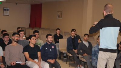 PİRİ SAMİ YURDU’NDA DİKSİYON VE ETKİLİ İLETİŞİM EĞİTİMİ BAŞLADI