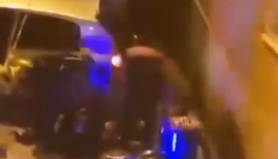 İZMİR'İN ÇİĞLİ İLÇESİNDE DUR İHTARINA UYMAYARAK KAÇAN ŞÜPHELİ OTOMOBİLİ DURDURMAK