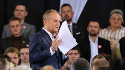 POLONYA BAŞBAKANI DONALD TUSK YASA DIŞI GÖÇLE MÜCADELE KAPSAMINDA SIĞINMA