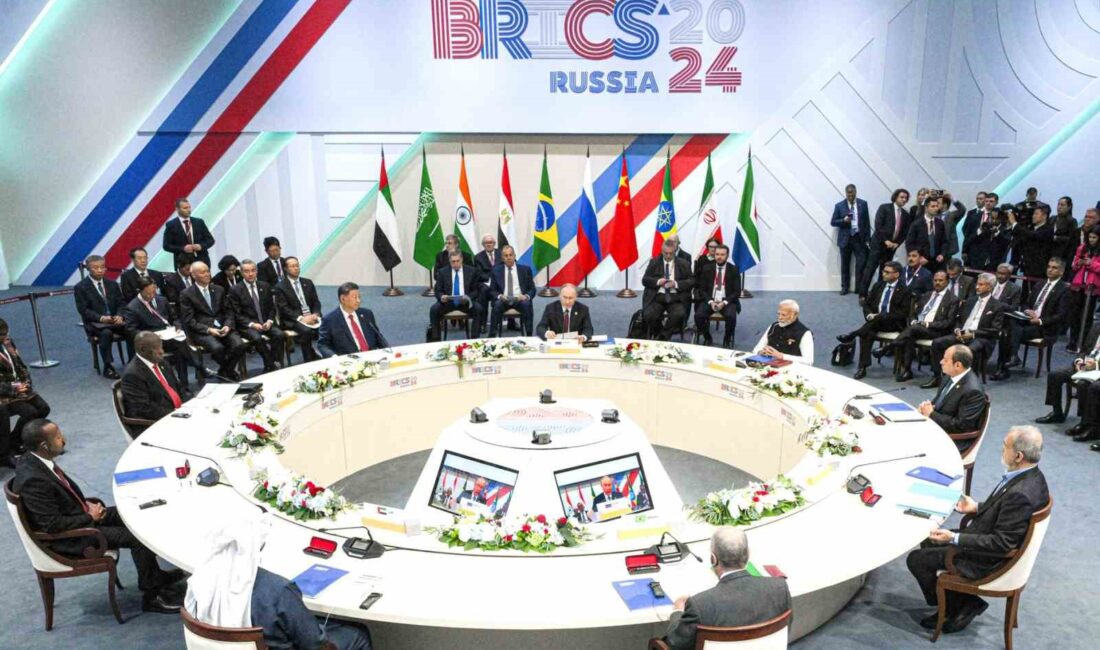 RUSYA DEVLET BAŞKANI VLADİMİR PUTİN, BRICS ZİRVESİ'NİN DAR KAPSAMLI TOPLANTISINDA
