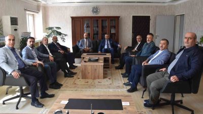 SADIKOĞLU: “DEPREMZEDE FİRMALARA HER TÜRLÜ KOLAYLIK SAĞLANMALI”