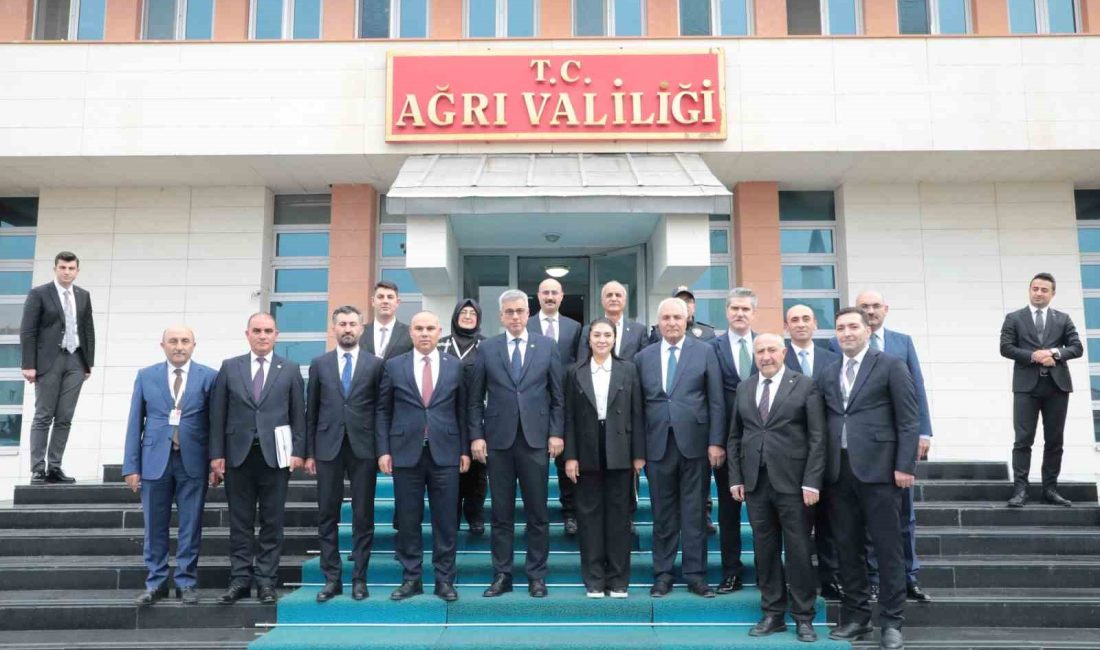 SAĞLIK BAKANI PROF. DR. KEMAL MEMİŞOĞLU BİR DİZİ TEMASTA BULUNMAK