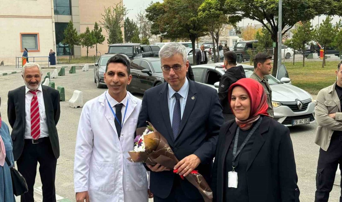 BİR DİZİ PROGRAMA KATILMAK VE İNCELEMELERDE BULUNMAK ÜZERE IĞDIR'A GELEN