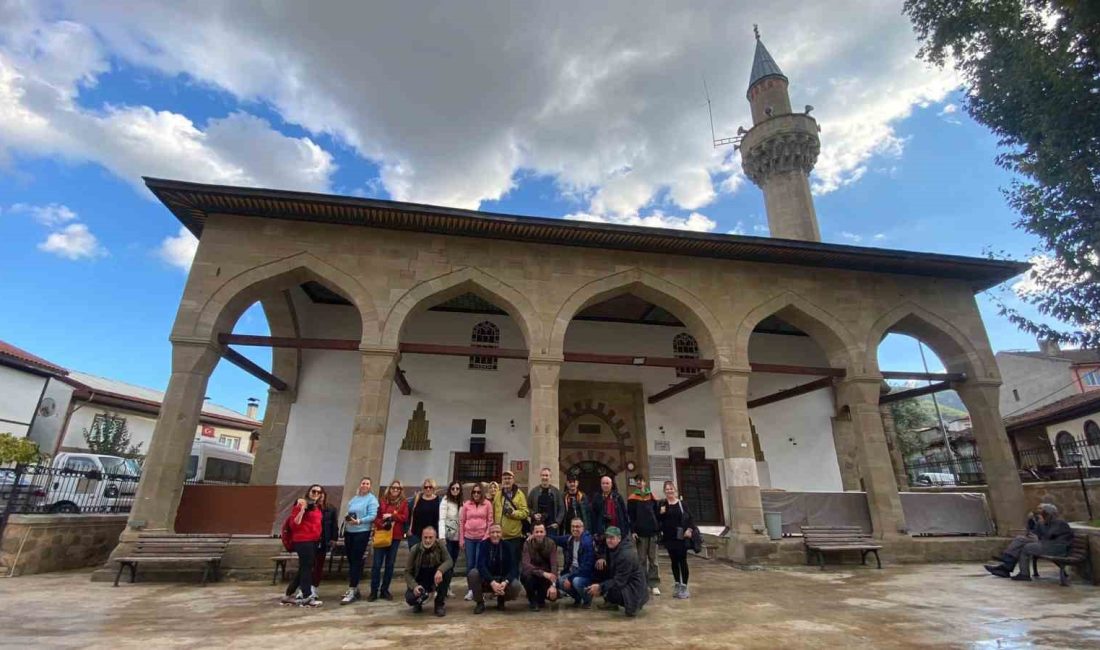 SAKARYA FOTOĞRAFÇILAR TOPLULUĞU, OSMANELİ'NE HAYRAN KALDI