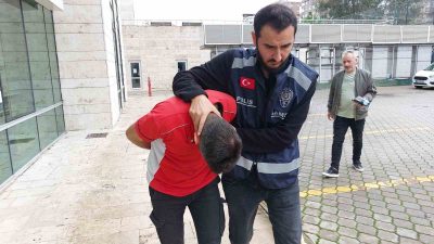 SAMSUN'DA NARKOTİK POLİSİNİN DÜZENLEDİĞİ OPERASYONDA 49 BİN 98 ADET SENTETİK