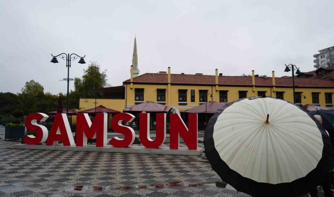 SICAKLIKLARIN 9 DERECE BİRDEN DÜŞTÜĞÜ SAMSUN, YAĞMURLU HAVANIN ETKİSİNE GİRDİ.