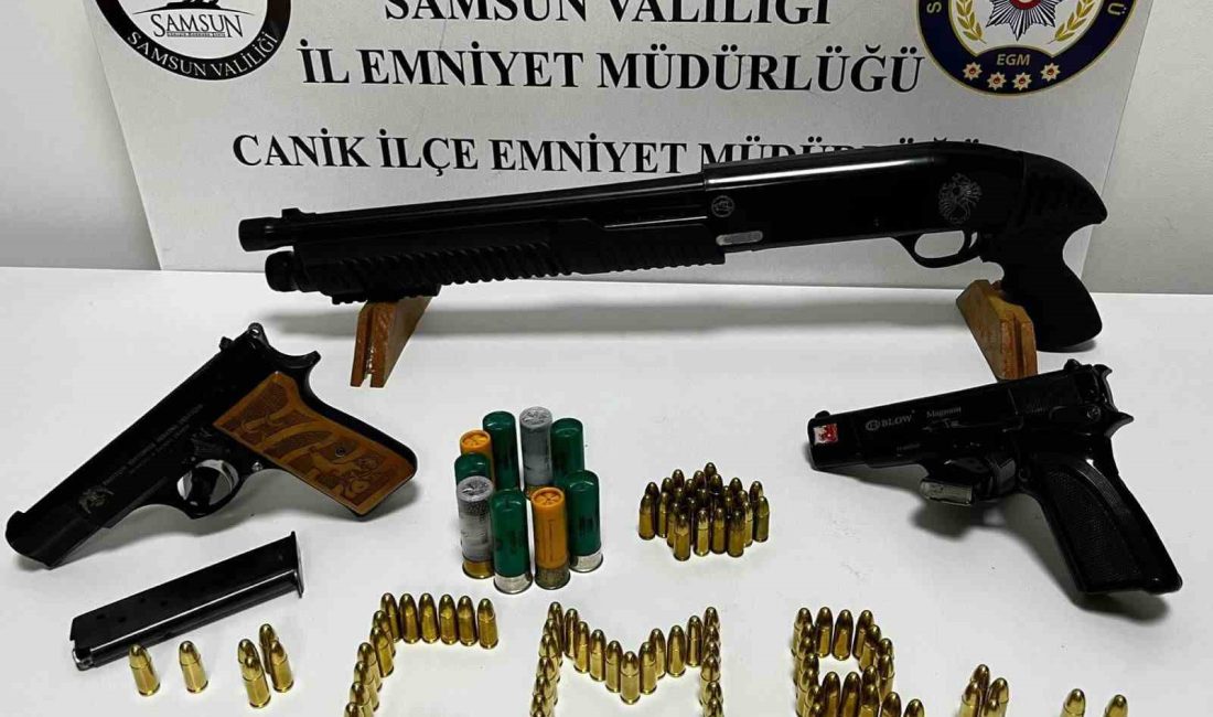 SAMSUN'DA BEKÇİLER TARAFINDAN ŞÜPHE ÜZERİNE DURDURULARAK ARAMA YAPILAN ARAÇTA SİLAH