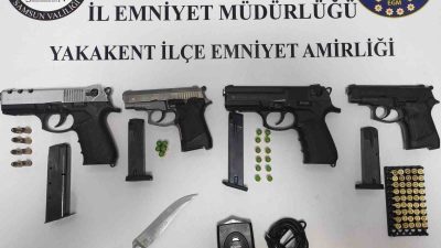 SAMSUN’DA NARKO ALAN UYGULAMALARINDA RUHSATSIZ TABANCA VE RADAR CİHAZI ELE