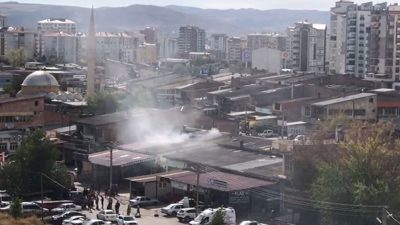 SİVAS’TA BİR İŞYERİNDEN YÜKSELEN DUMANLAR PANİĞE NEDEN OLDU. KÜÇÜK ÇAPLI