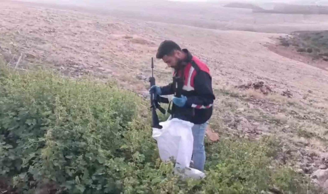 ŞANLIURFA'DA JANDARMA TARAFINDAN GERÇEKLEŞTİRİLEN EŞ ZAMANLI OPERASYONDA CEPHANELİĞİ ANDIRAN MÜHİMMAT