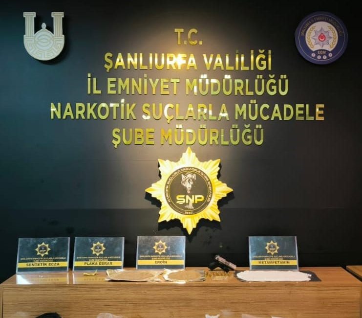 ŞANLIURFA'DA UYUŞTURUCU SATICILARINA YÖNELİK DÜZENLENEN OPERASYONLARDA 20 ŞÜPHELİ GÖZALTINA ALINDI.