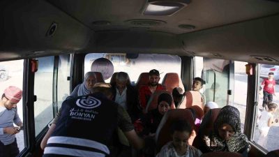 LÜBNAN'DA YAŞANAN SAVAŞTAN KAÇAN SURİYELİ GÖÇMENLER, SURİYE'DEKİ FIRAT KALKANI BÖLGESİNE