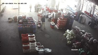 ANTALYA'DA SEBZE ALMAK İÇİN GELDİĞİ TOPTANCI HALİNDE BİR KİŞİ FENALAŞARAK