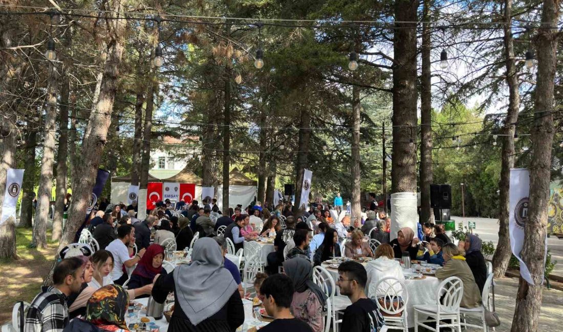 EMNİYET TEŞKİLATI VAZİFE MALULÜ VE ŞEHİT AİLELERİ VAKFI (EMŞAV) MENSUPLARI