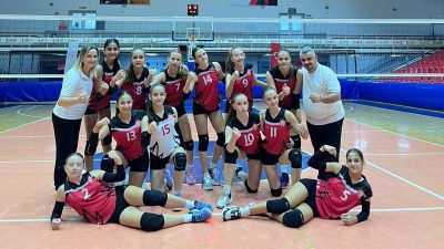 KÜÇÜK KADINLAR MANİSA İL BİRİNCİLİĞİ A GRUBU’NUN İLK MAÇINDA, ŞEHZADELER