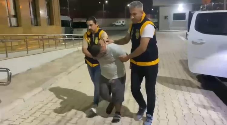 ADANA’DA SEYHAN POLİSİ HURDACILIK YAPAN BİR İŞ YERİNDE YAPILAN ARAMADA