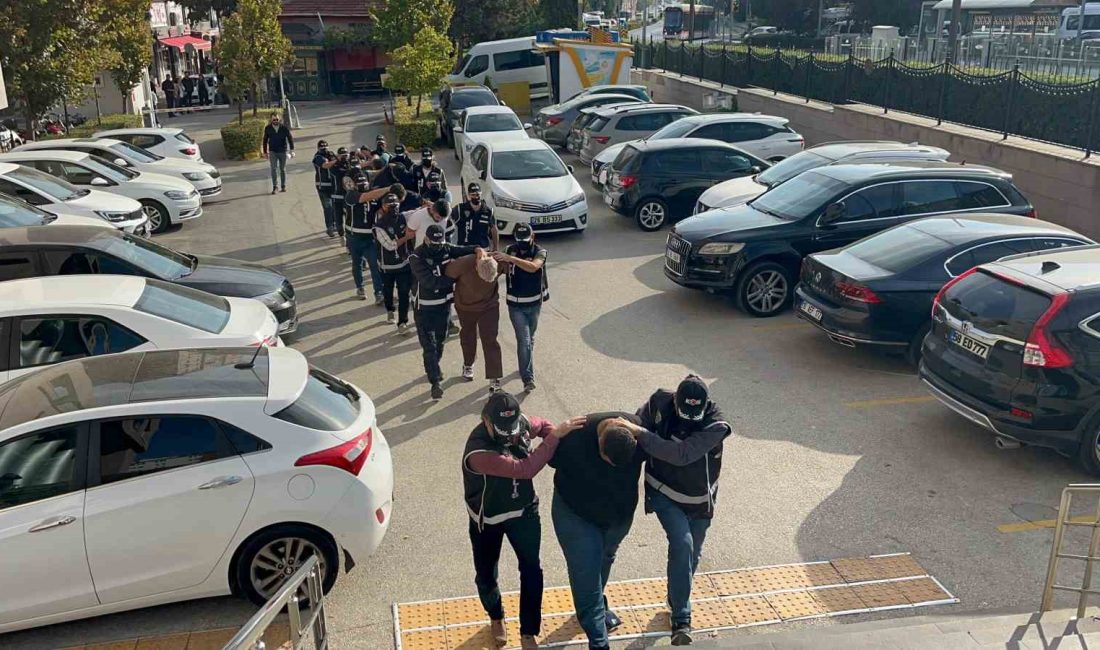 ESKİŞEHİR'DE POLİS EKİPLERİNCE ‘SİLAH TİCARETİ' YAPTIĞI TESPİT EDİLEN ŞAHISLARA YÖNELİK