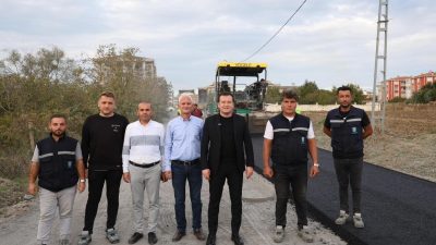 SİLİVRİ BELEDİYESİ, SELİMPAŞA MAHALLESİNDE 22 YILDIR ATIL DURUMDA CADDENİN ASFALTLAMA