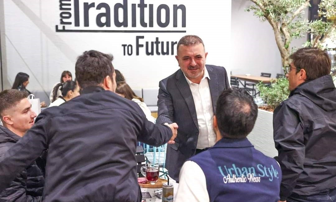SİNCAN BELEDİYE BAŞKANI MURAT ERCAN, SİNCAN'DA AÇILAN ARASTA SİNCAN AVM'Yİ