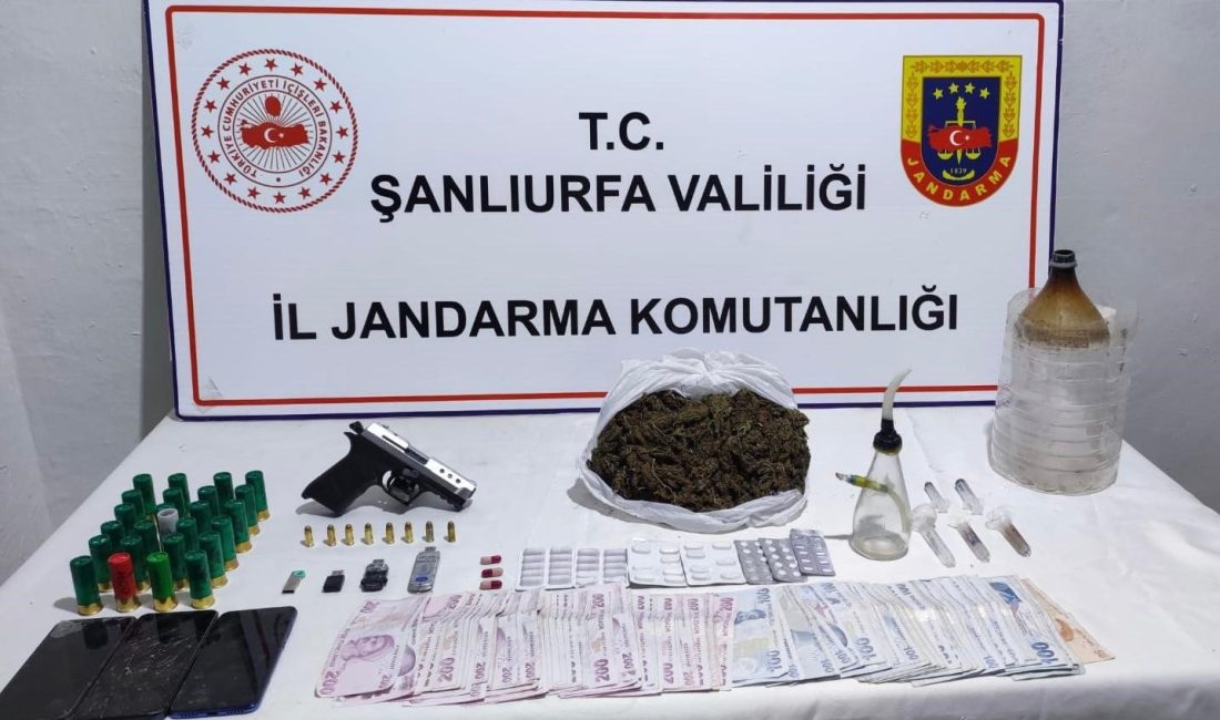 SİVEREK’TE UYUŞTURUCU MADDE VE SİLAHLAR ELE GEÇİRİLDİ