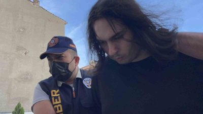 ESKİŞEHİR’DE SOSYAL MEDYA PLATFORMLARINDAN UYGUNSUZ VİDEOLARI YAYILAN ŞÜPHELİ, TUTUKLADI.