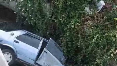 HATAY'IN DÖRTYOL İLÇESİNDE SU KANALINA DÜŞEN TOFAŞ MARKA OTOMOBİLİN SÜRÜCÜSÜ
