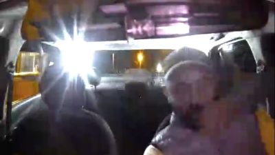 ARACIN ŞOFÖRÜ ABDULLAH S., KİŞİYİ FARK EDEREK HEMEN KOŞTU, YUMRUK