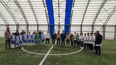 AĞRI’NIN TAŞLIÇAY İLÇESİNDE 29 EKİM CUMHURİYET BAYRAMI KUTLAMALARI KAPSAMINDA FUTBOL