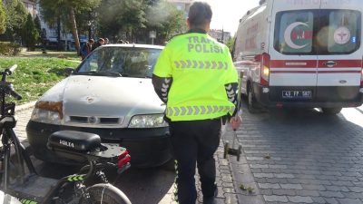 KÜTAHYA’NIN TAVŞANLI İLÇESİNDE ELEKTRİKLİ BİSİKLETİN YAYAYA ÇARPMASI SONUCU MEYDANA GELEN