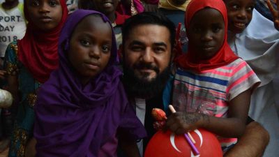 TÜRKİYE DİYANET VAKFI (TDV) YETİMLERİN BARINMA, EĞİTİM VE TEMEL İHTİYAÇLARINI