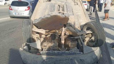 HATAY’DA TAKLA ATARAK TERS DÖNEN OTOMOBİLİN SÜRÜCÜSÜ YARALANDI.