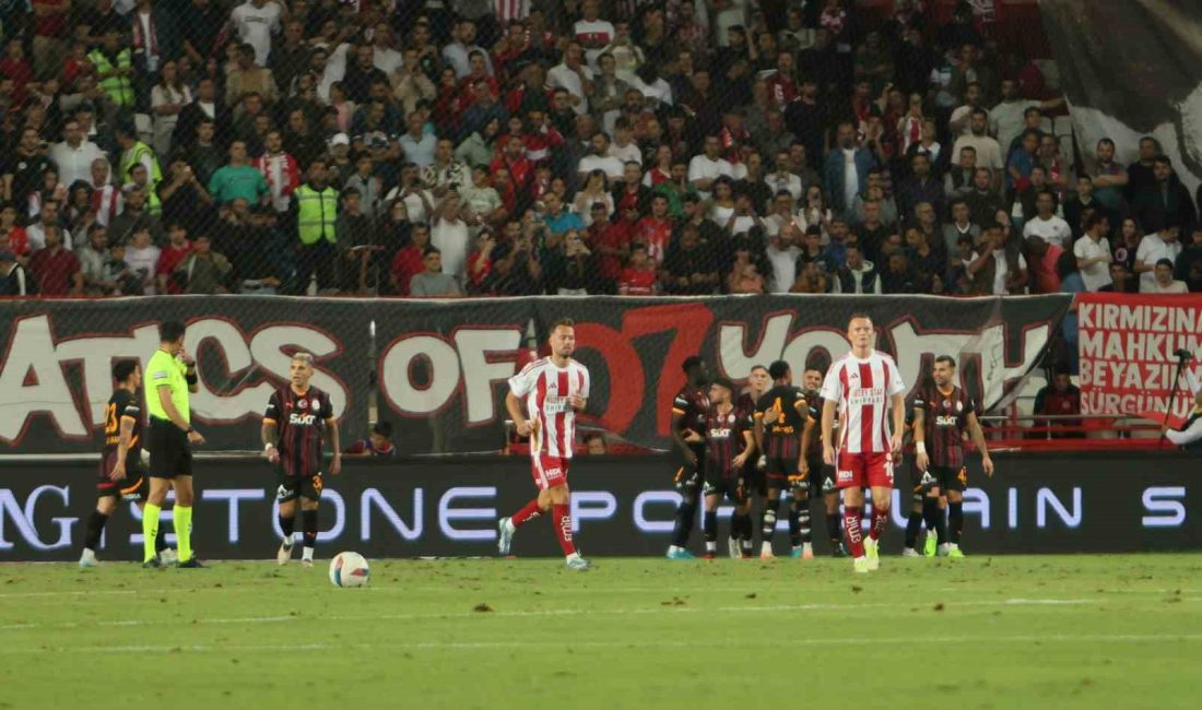 Trendyol Süper Li̇g: Antalyaspor: 0 – Galatasaray: 1 (Maç Devam Edi̇yor) TRENDYOL SÜPER LİG'İN 9. HAFTASINDA ANTALYASPOR, GALATASARAY'I KONUK EDİYOR. KARŞILAŞMANIN