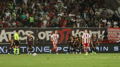 TRENDYOL SÜPER LİG'İN 9. HAFTASINDA ANTALYASPOR, GALATASARAY'I KONUK EDİYOR. KARŞILAŞMANIN