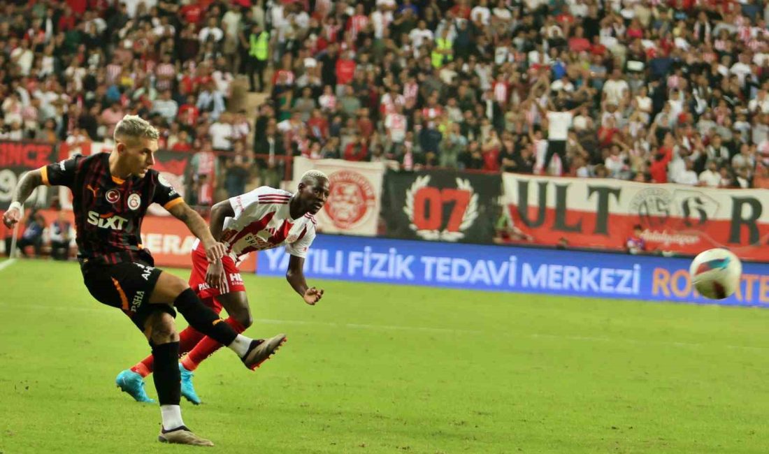 TRENDYOL SÜPER LİG'İN 9. HAFTASINDA GALATASARAY DEPLASMANDA KARŞILAŞTIĞI ANTALYASPOR'U 3-0
