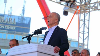 TÜRKİYE İŞÇİ SENDİKASI KONFEDERASYONU (TÜRK-İŞ) TARAFINDAN ‘ZORDAYIZ, GEÇİNEMİYORUZ’ MİTİNGİNDE KONUŞAN