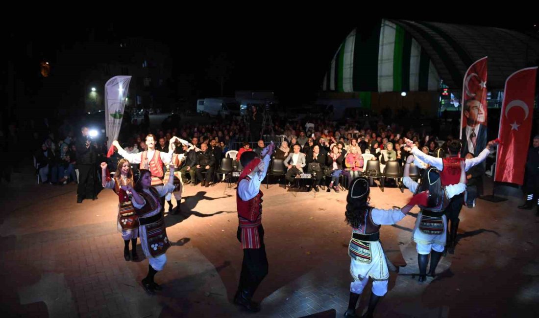 Osmangazi Belediyesi tarafından düzenlenen Uludağ’ın Eteğinden Türküler konserinde sahne alan
