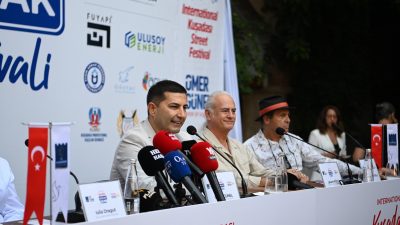 KUŞADASI SOKAKLARINI FESTİVAL COŞKUSU SARDI