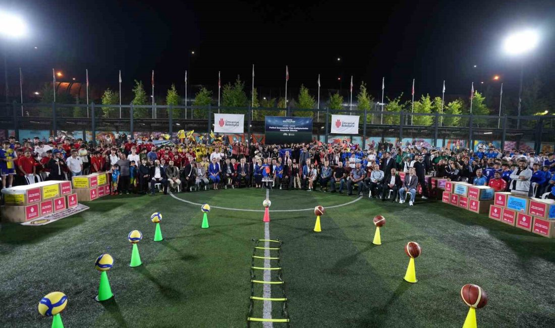 ÜMRANİYE'DE AMATÖR SPORCULARA 6.060 ADET SPOR MALZEMESİ DAĞITILDI