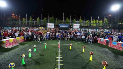 ÜMRANİYE'DE AMATÖR SPORCULARA 6.060 ADET SPOR MALZEMESİ DAĞITILDI