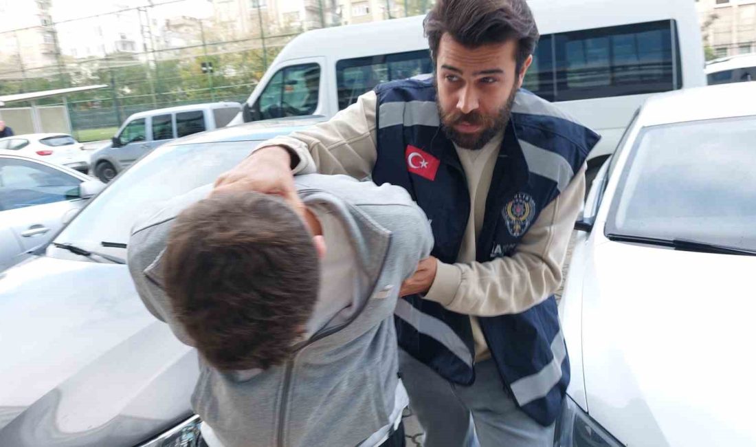 SAMSUN'DA UYUŞTURUCU TİCARETİNDEN GÖZALTINA ALINAN BİR KİŞİ ADLİYEYE SEVK EDİLDİ.