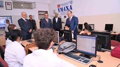 AYDIN VALİSİ YAKUP CANBOLAT VE BERABERİNDEKİ HEYET AYDIN MESLEKİ VE